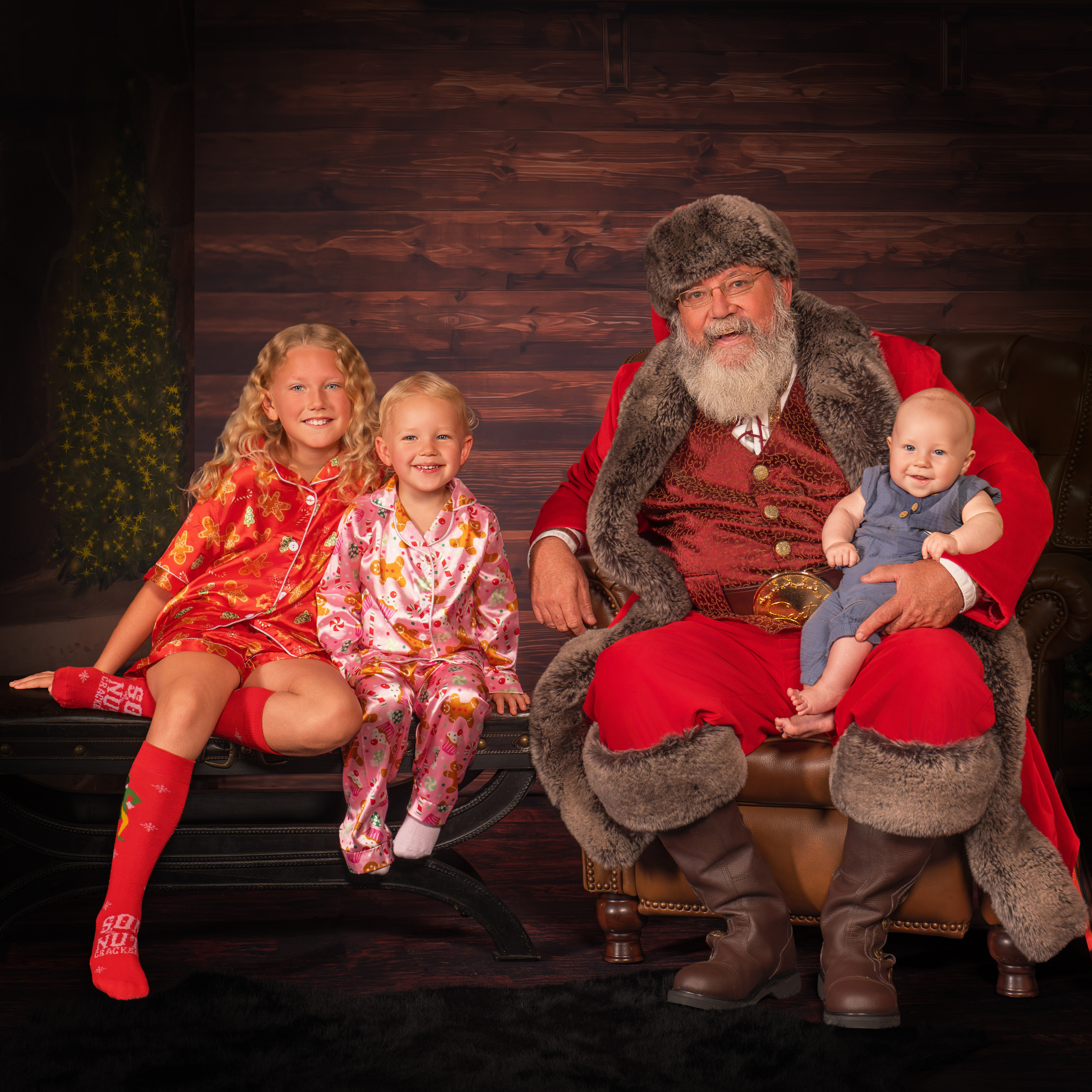 Santa Jay smiling with the children during The Magic of Santa experience
