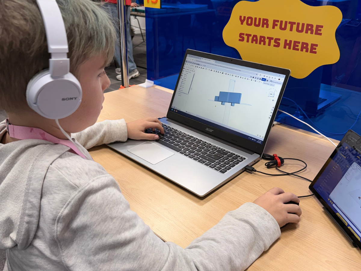 Steamoji Kelowna students with 3D design and printing