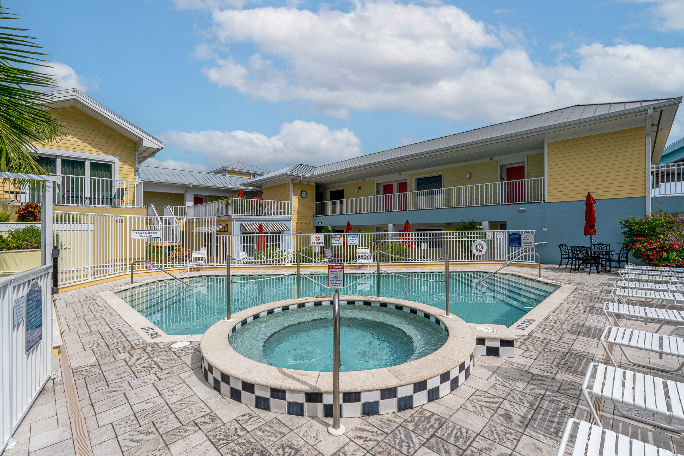 Outdoor swimming pool at Harbour House Fort Myers Beach