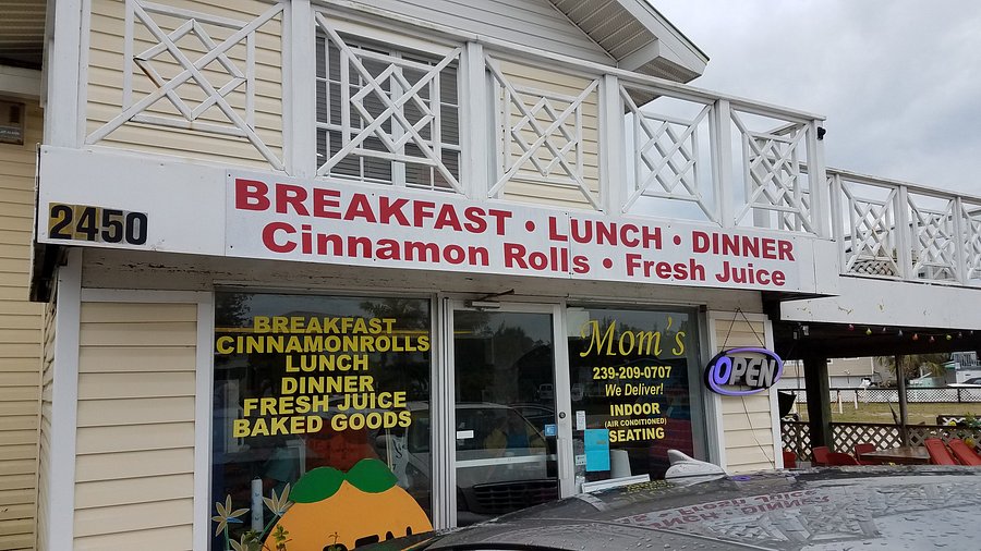 Moms Restaurant Fort Myers Beach famous cinnamon rolls