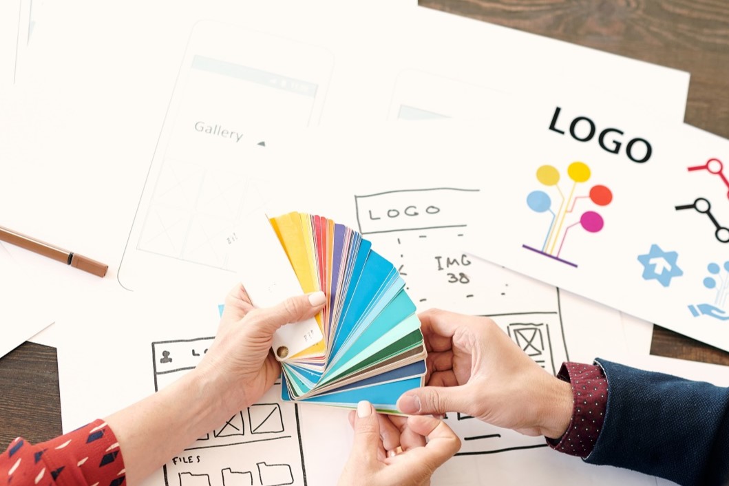 Minimalist Logos vs. Detailed Logos: Which Works Better? Minimalist Logos vs. Detailed Logos: Which Works Better?