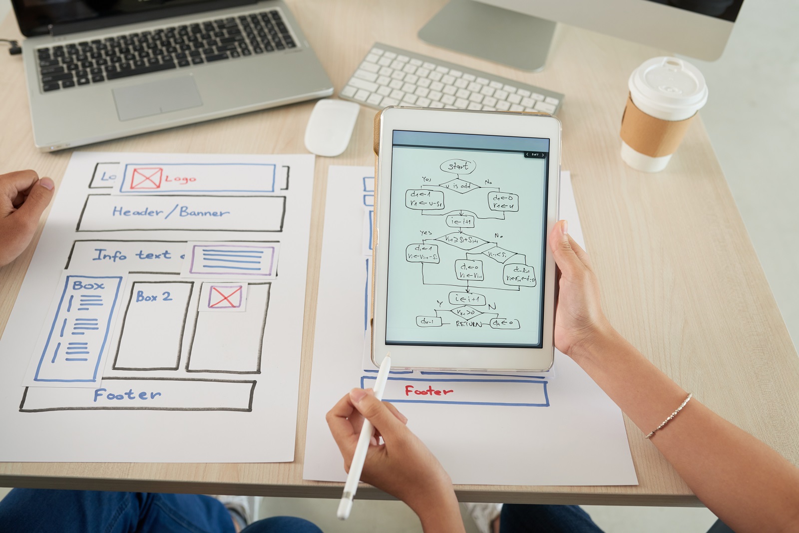 Headless CMS vs. Traditional CMS: Which Should You Choose?