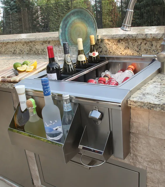 Outdoor kitchen