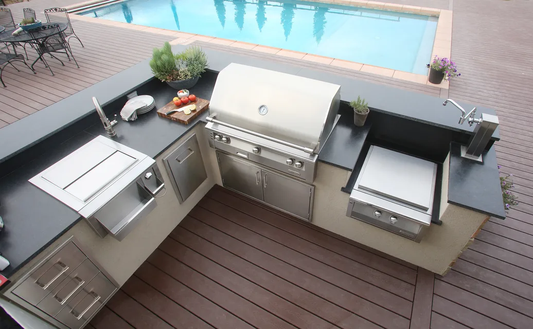 Outdoor kitchen