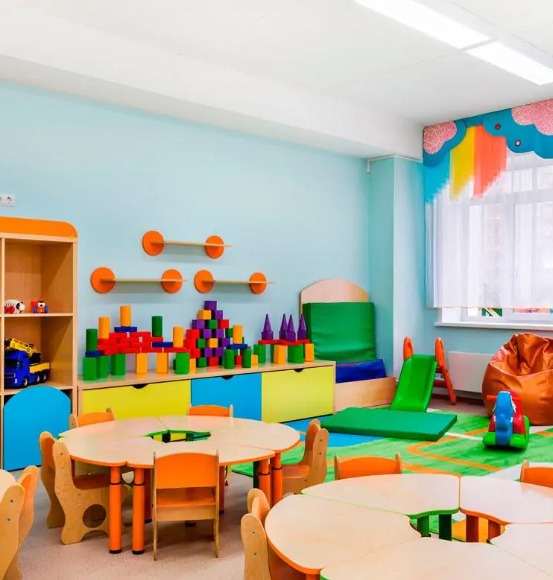 Espacio interior para el cuidado de bebés en Guardería IDEIIN