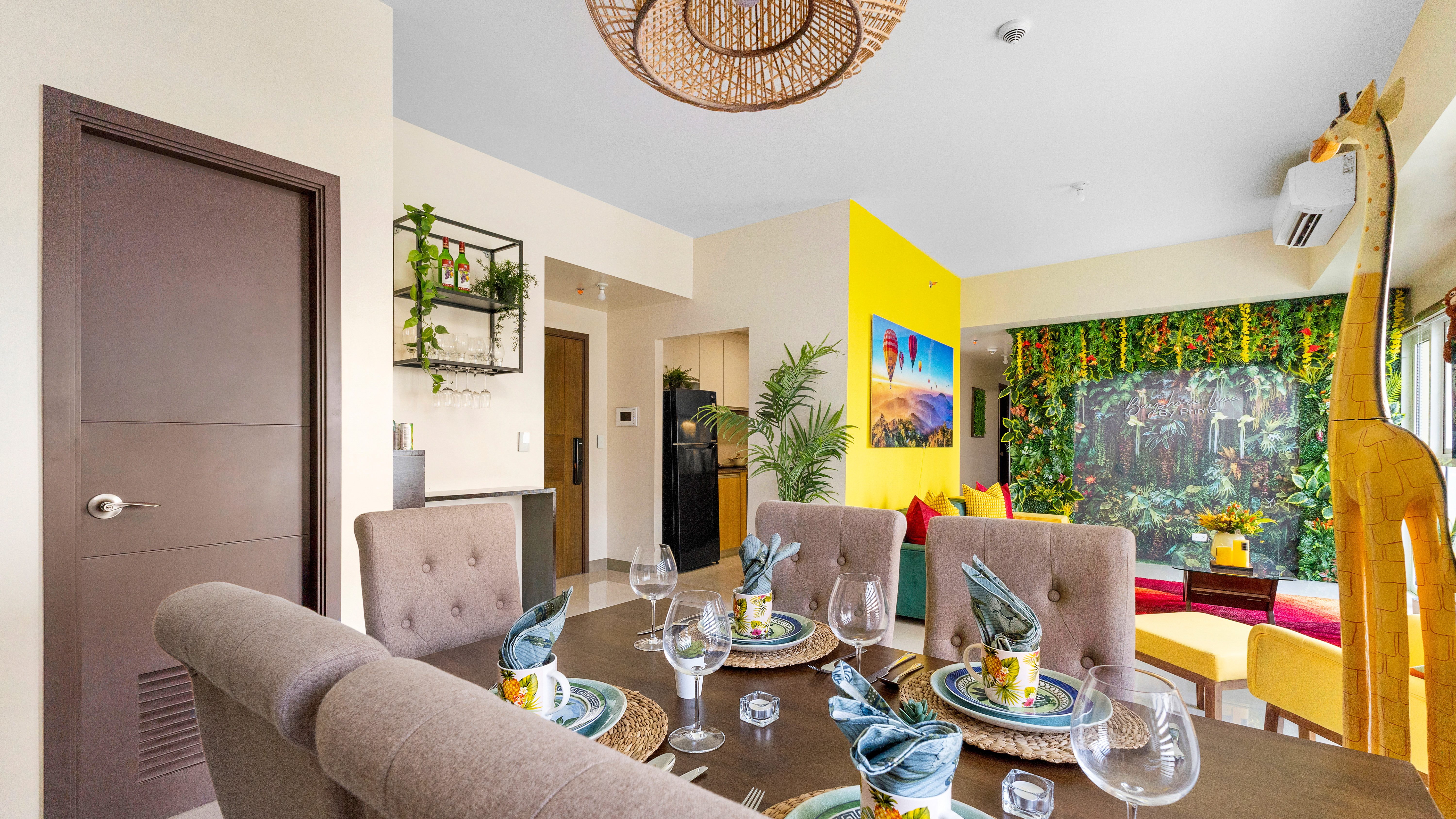 Jungle Fever living area