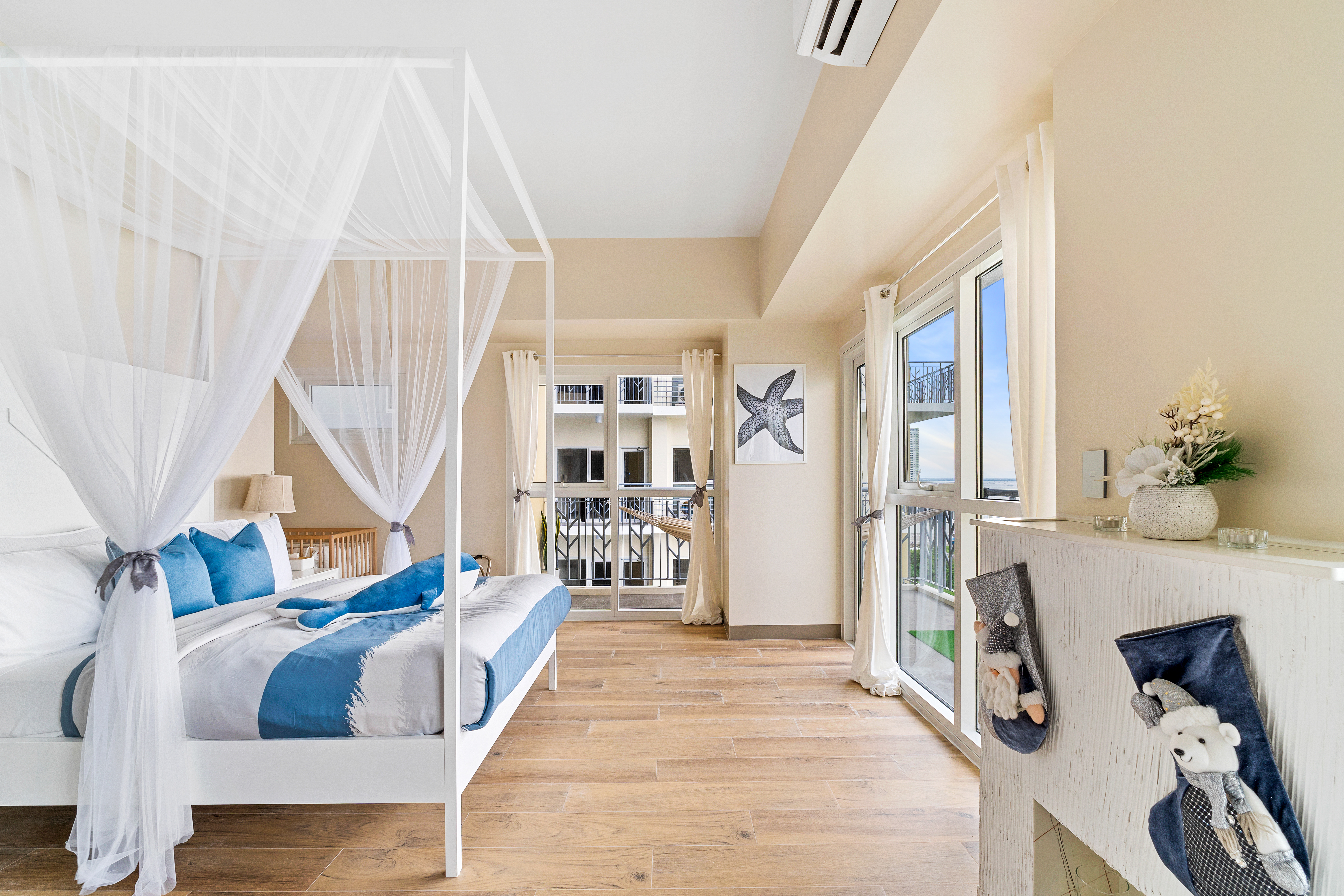 Ocean Oasis room photo