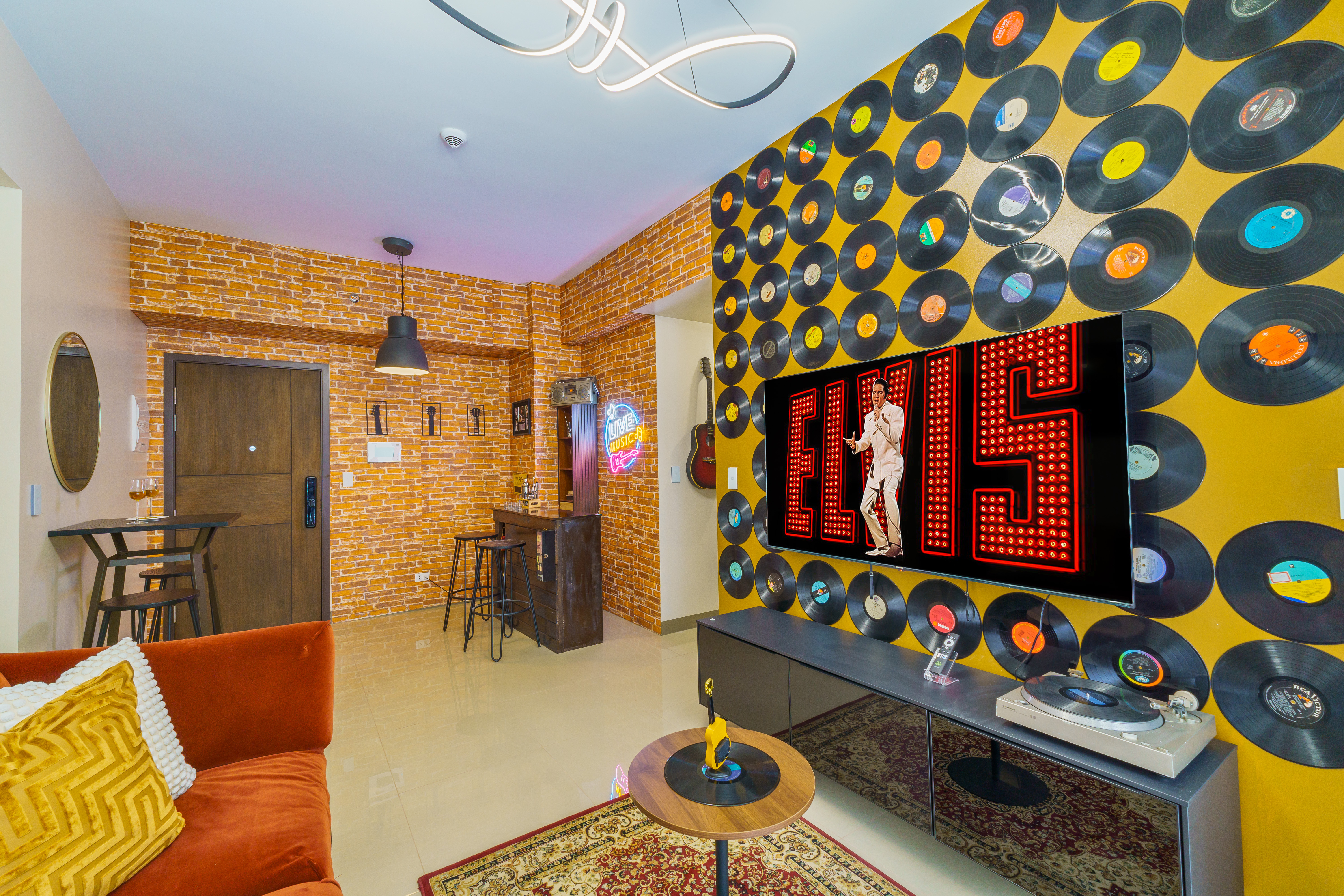 Rhythm and Groove bedroom