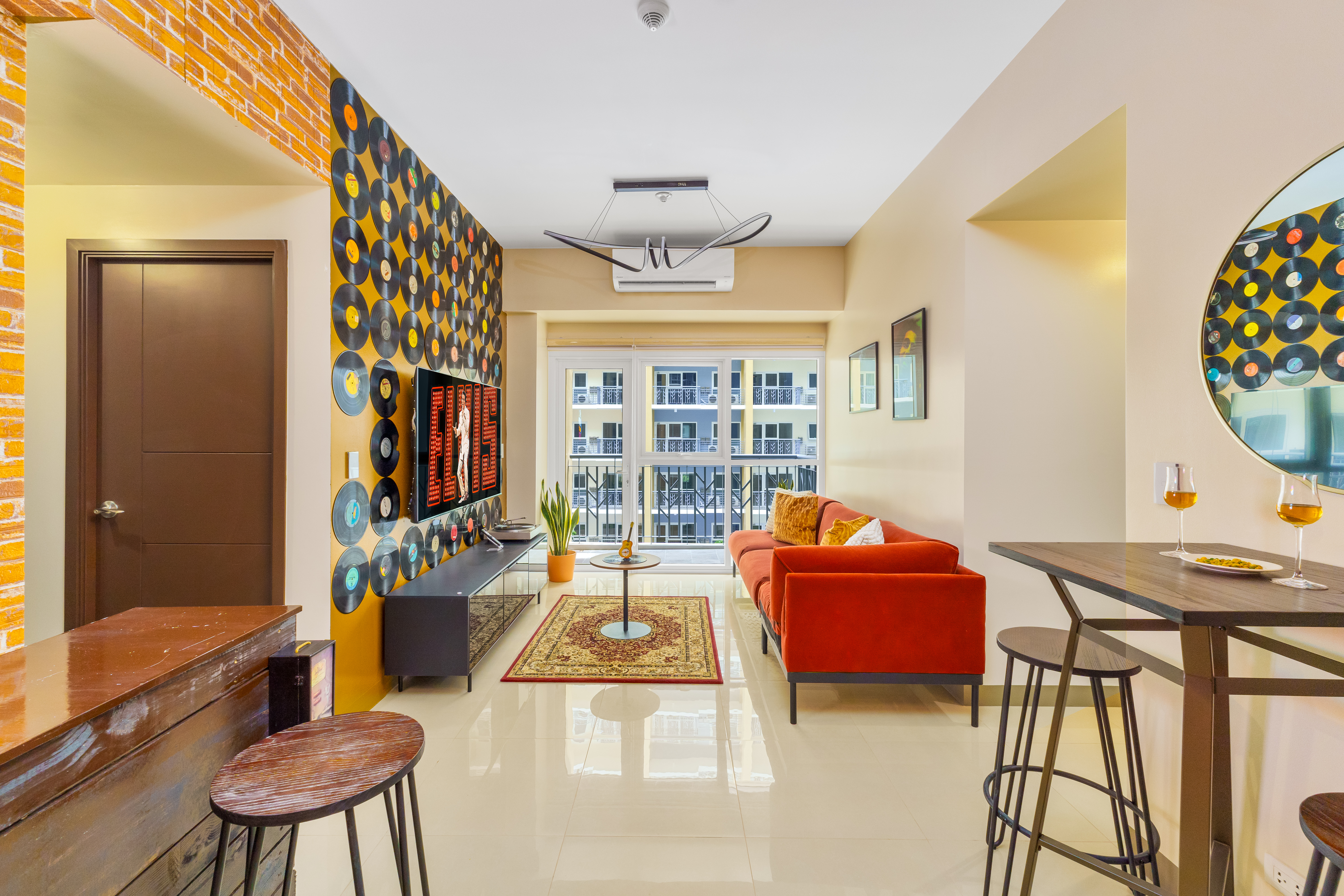 Rhythm and Groove living area