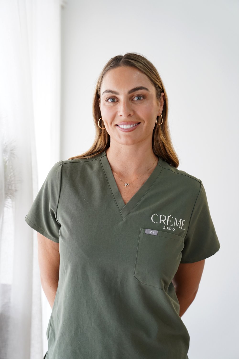 Crème Studio practitioner