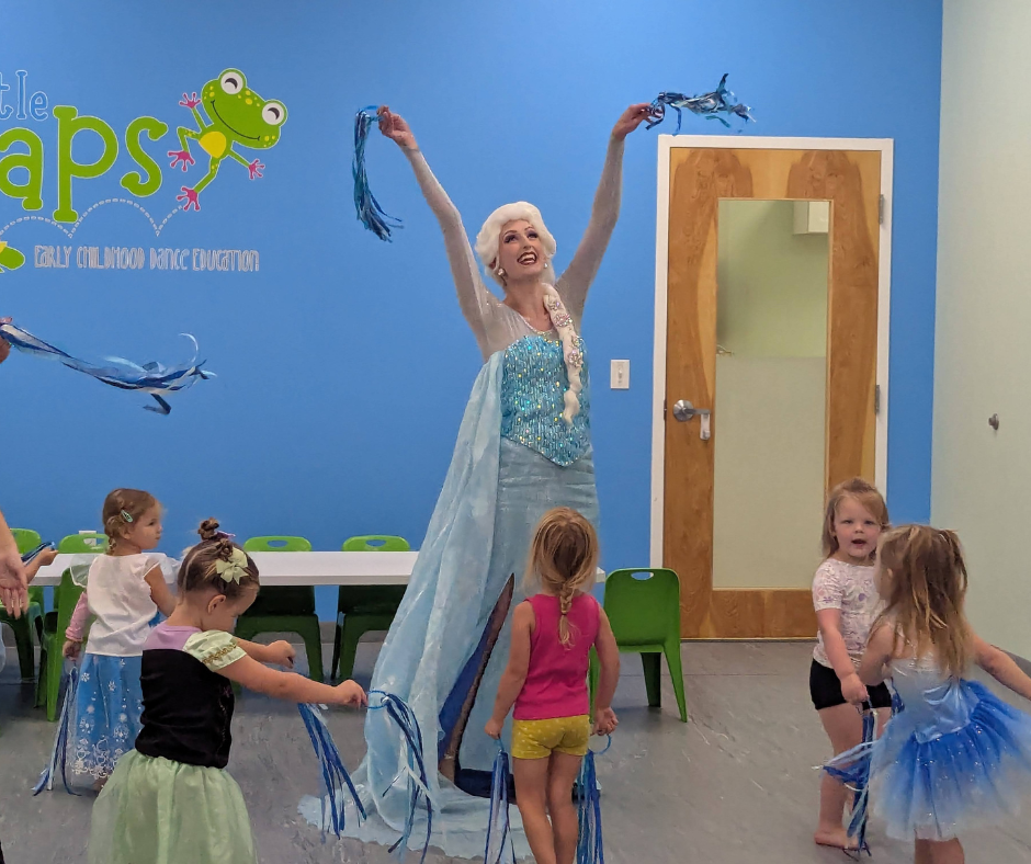 Queen Elsa dancing with Birthday party kids
