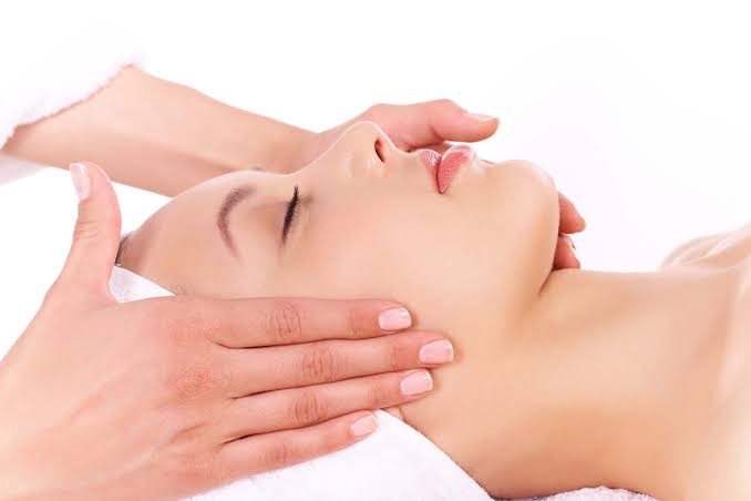 Lymph Drainage Face