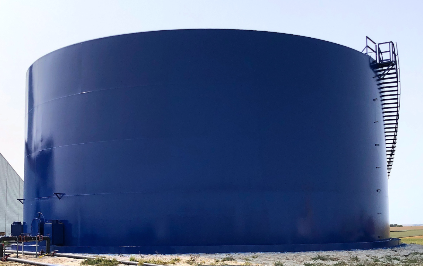 Fertilizer tank in Howells, NE