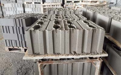 Fabricación en Sitio de Prefabricados, Bloques y Adoquines 1