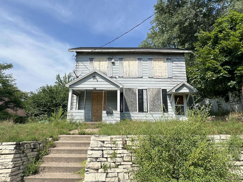 House in need of repairs bought as-is for cash
