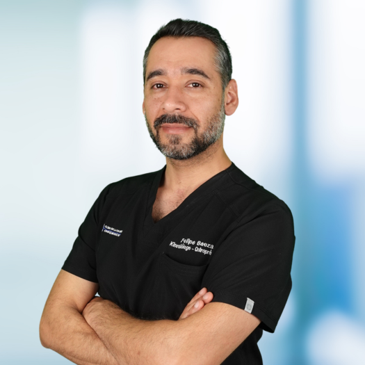 Quiropráctico UCEN
Kinesiólogo UST
Magíster en Terapia Manual Ortopédica
Socio Fundador de Clínica de la Columna