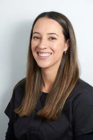 Dra. Javiera Vergara, cirujana dentista especialista en estética facial en Dermodent