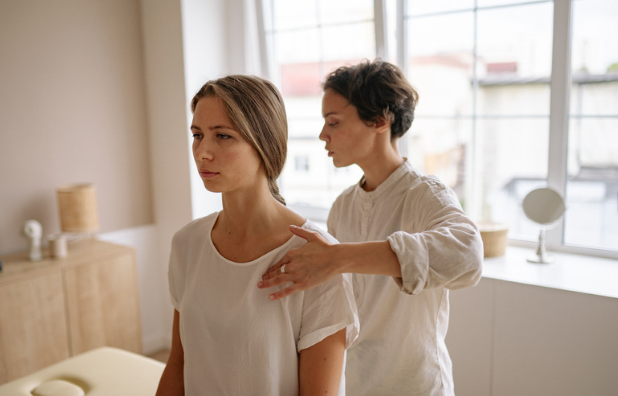 Tarifs ostéopathie à Montréal — Clinique Humania