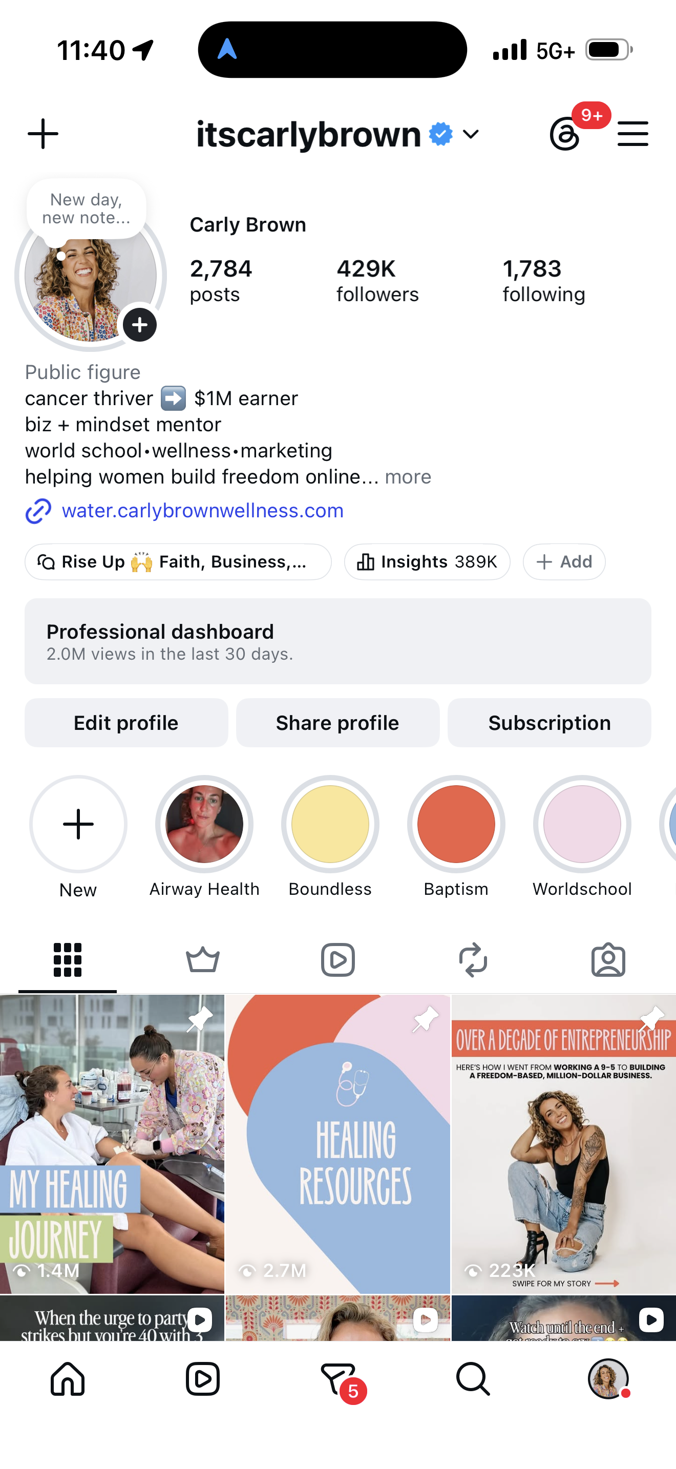 @itscarlybrown Instagram profile