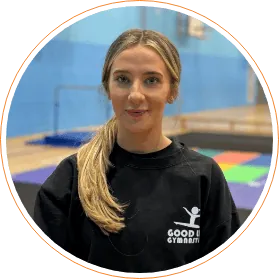 Chloe, Manager