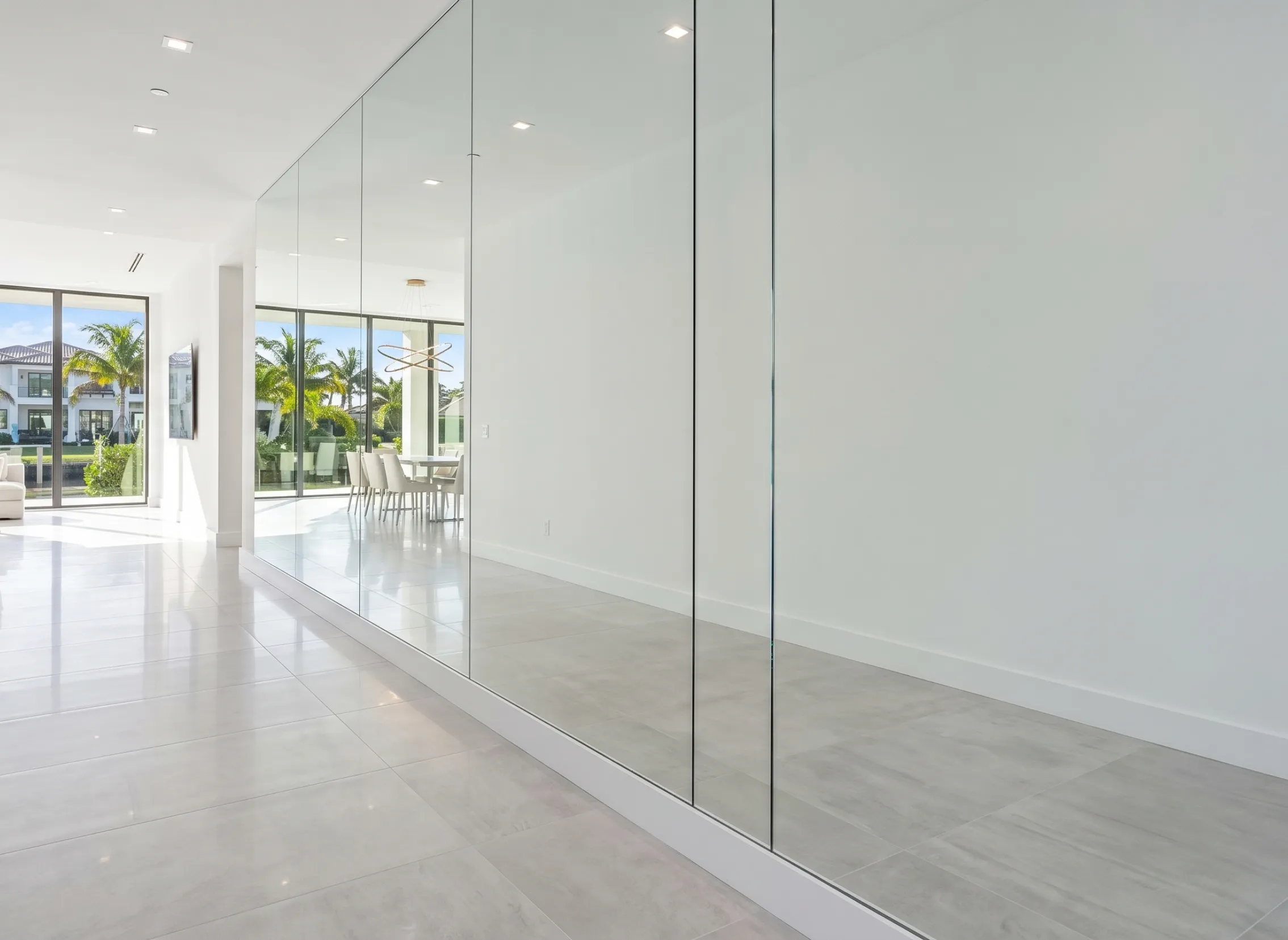Seamless hallway entrance mirror for a clean, minimalist visual aesthetic