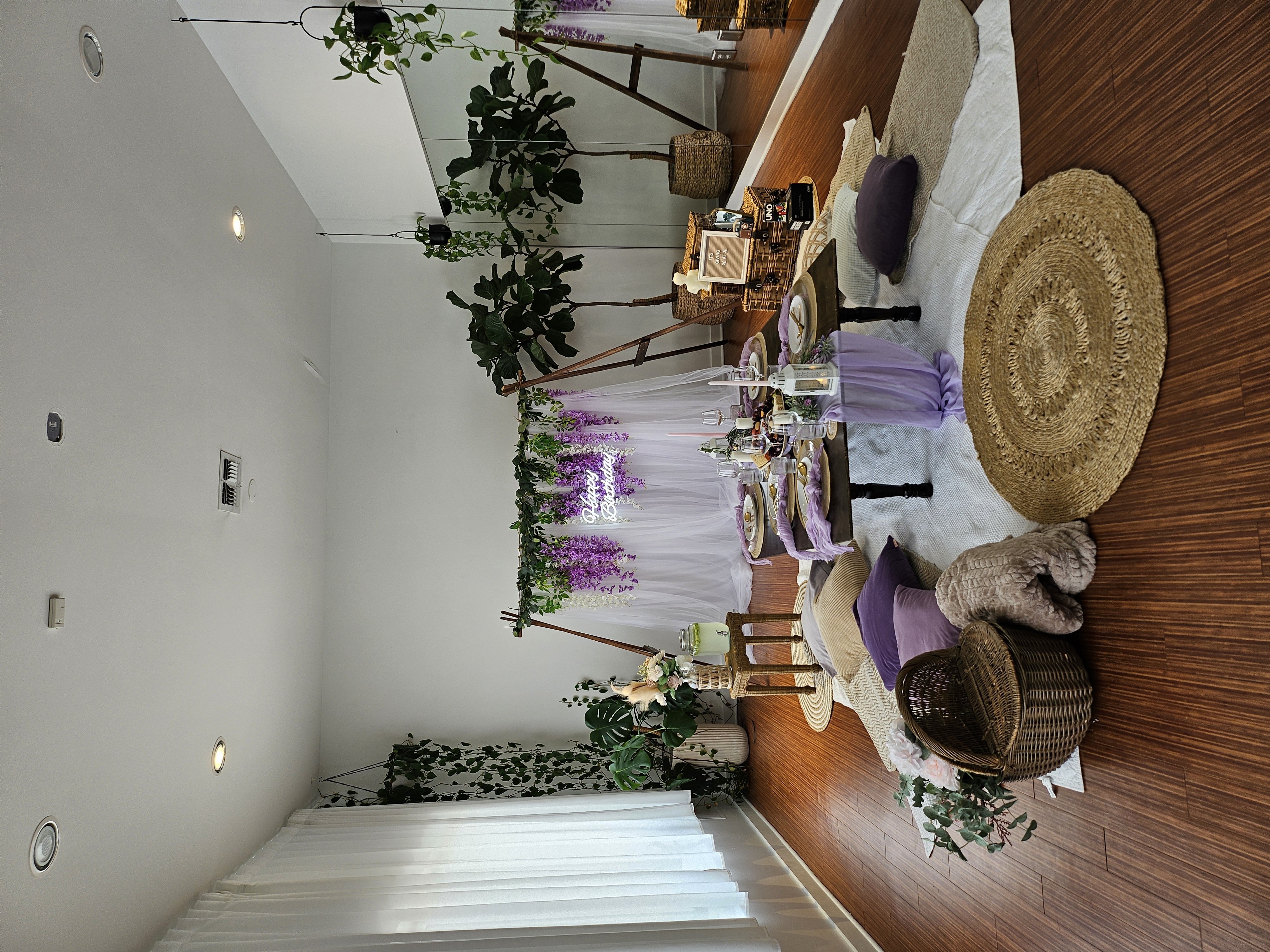 Basic picnic table setting
