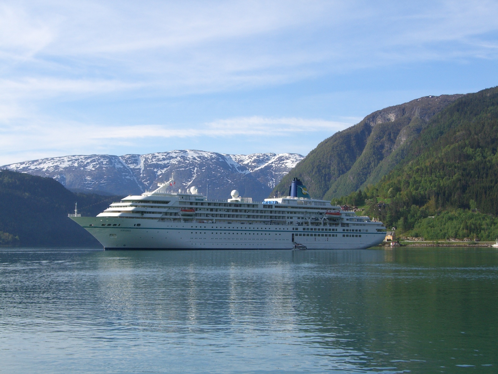 Hardangerfjord aus dem Reisebericht Norwegen-Kreuzfahrt mit der MS AMADEA von Marita Hansel, Kreuzfahrt-Expertin beim Kreuzfahrt-Reisebüro Kreuzfahrt-Planer