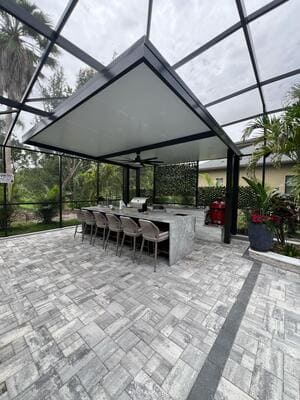 {{ custom_values.service_4 }} in {{custom_values.area_4})