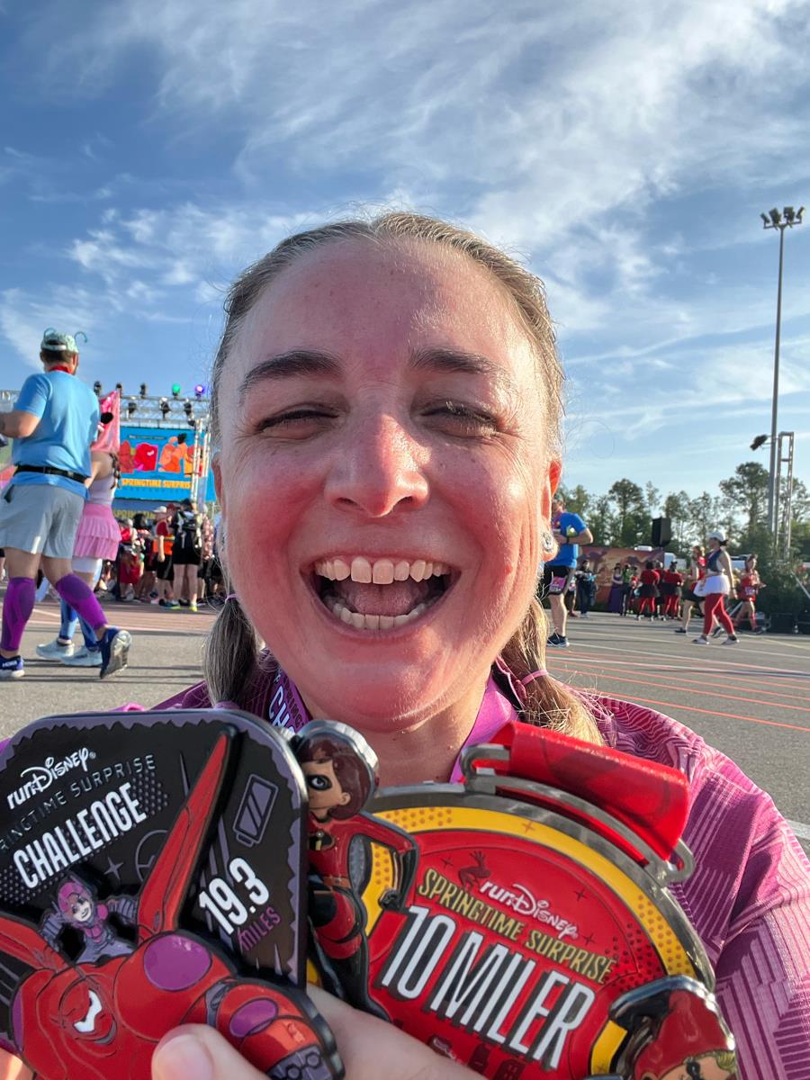 V celebrating an 8-minute race PR
