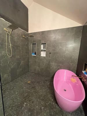 {{ custom_values.service_3 }} in {{custom_values.area_3})