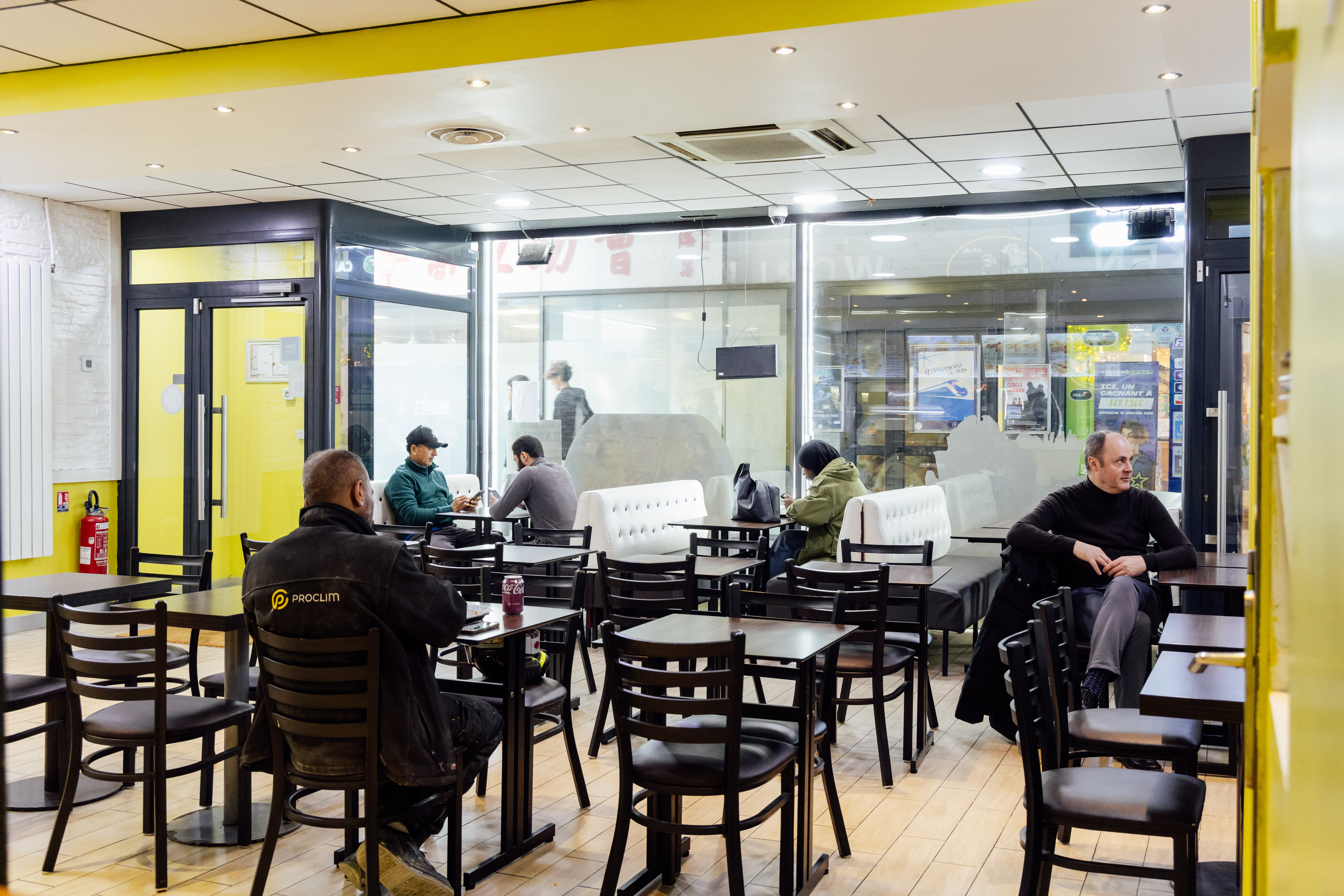 Restaurant halal Chicken’s World aux Olympiades Paris 13 service rapide burgers poulet frit