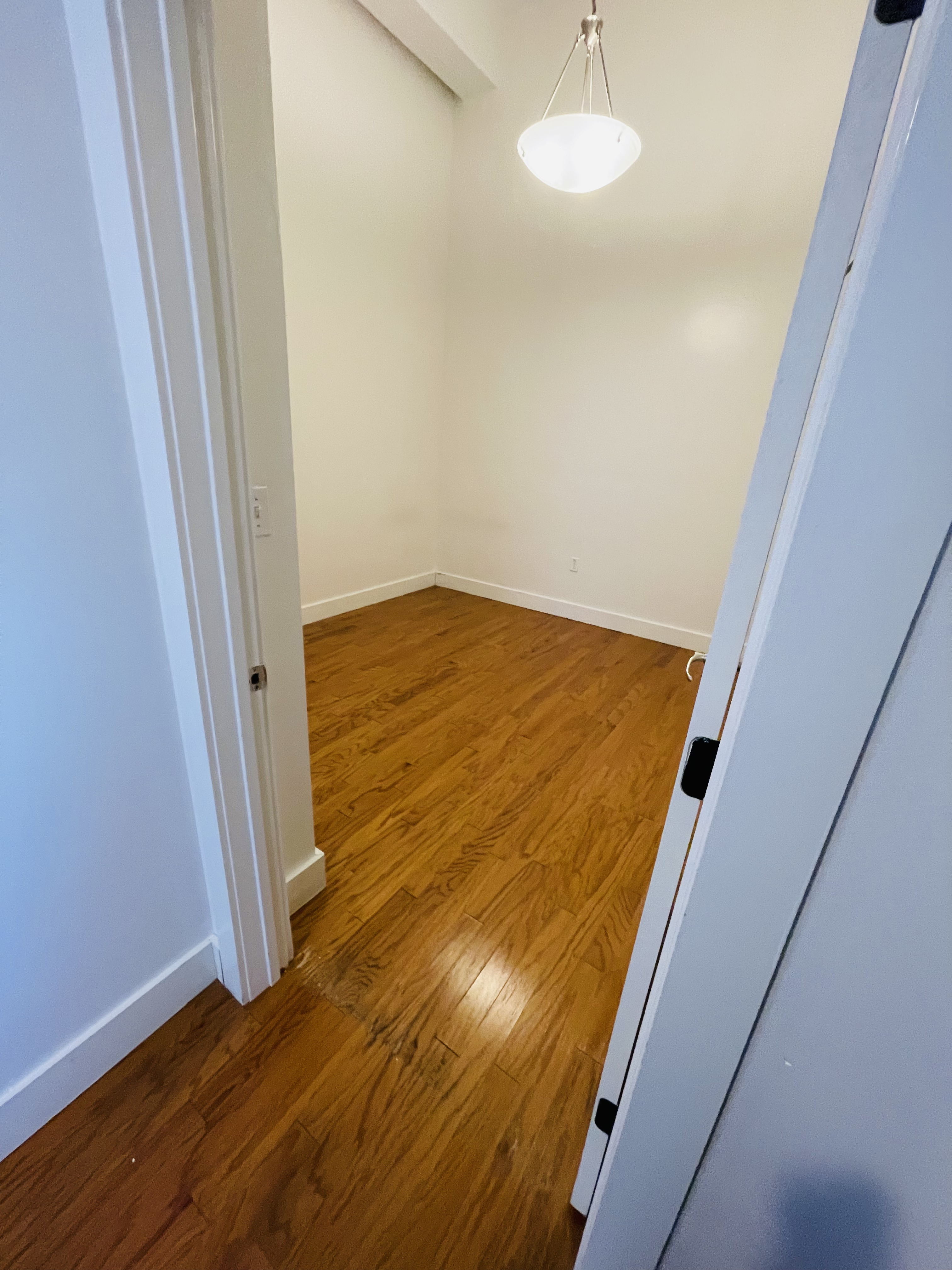 Move-In / Move-Out Cleaning in Garland, TX