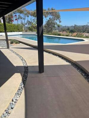 {{ custom_values.service_1 }} in {{custom_values.area_6})