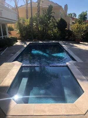 {{ custom_values.service_1 }} in {{custom_values.area_5})