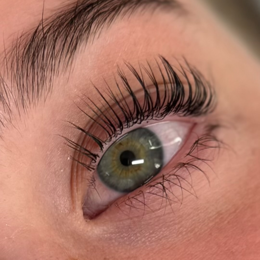 Vippeløft hos M Beauty