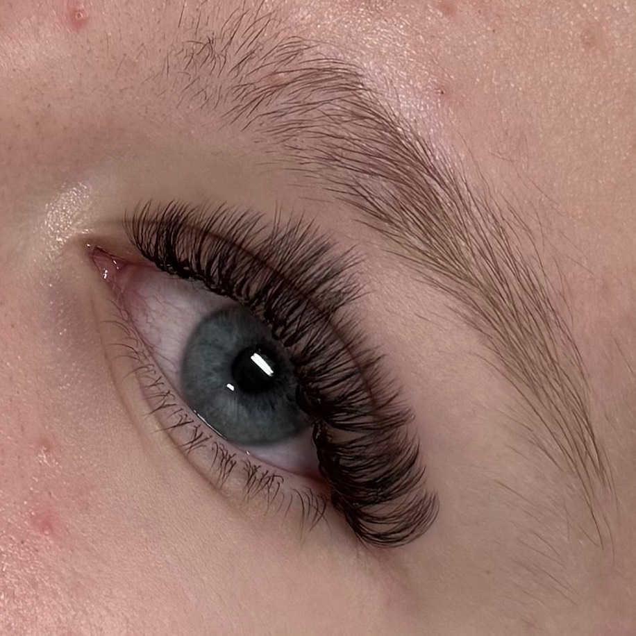 Vippeextensions hos M Beauty