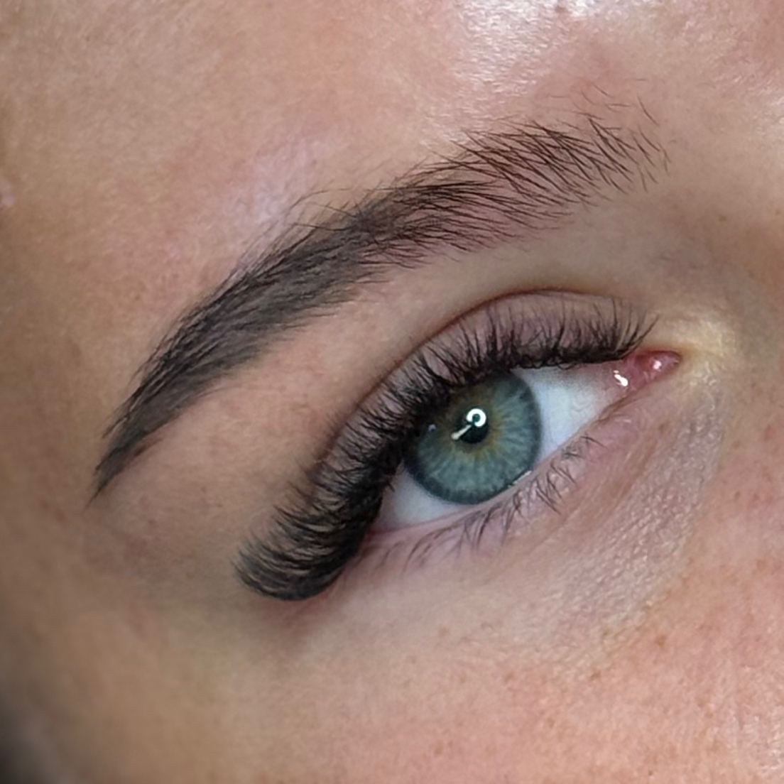 Vippeextensions hos M Beauty