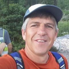 Dave Varney on a trail run