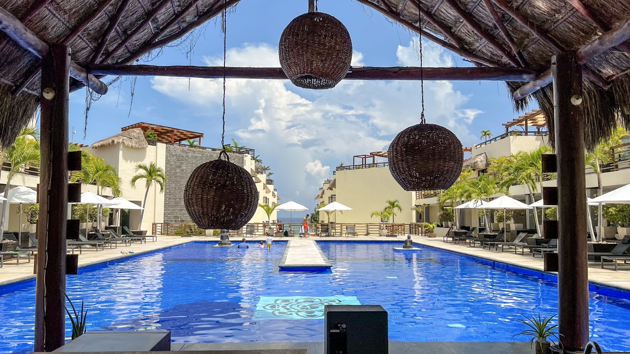 Aldea Thai — Alberca