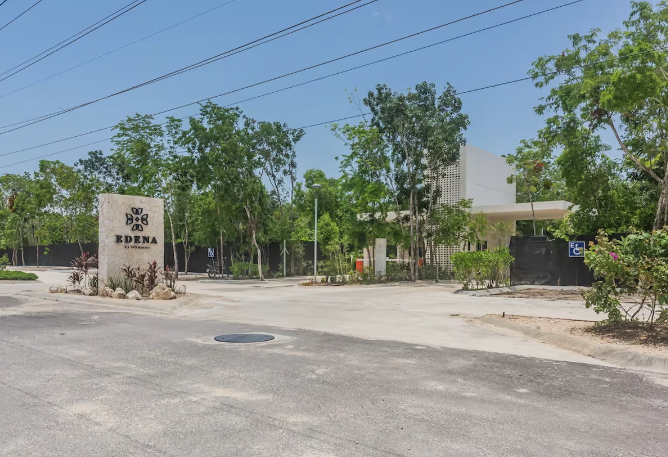 Edena Casa 93 — Vista principal