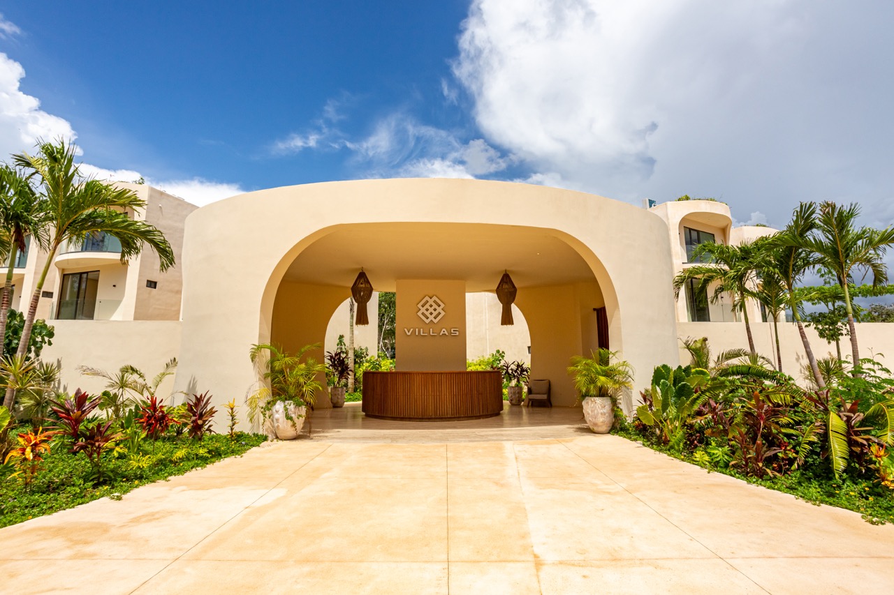 Mistiq Villas — Rooftop pool