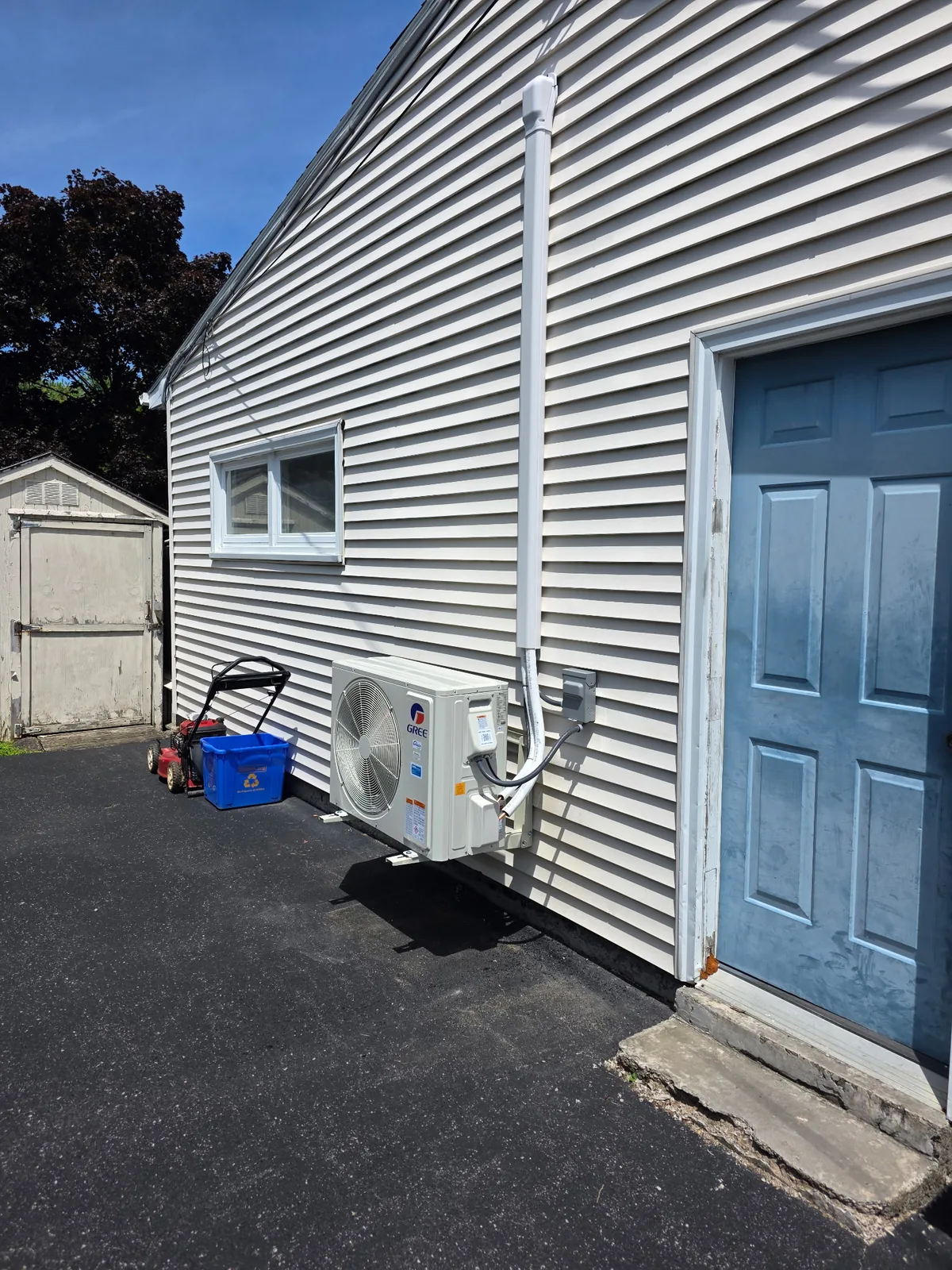 Ross outdoor HVAC equipment and line set installation photo for Baldwinsville NY service-area page