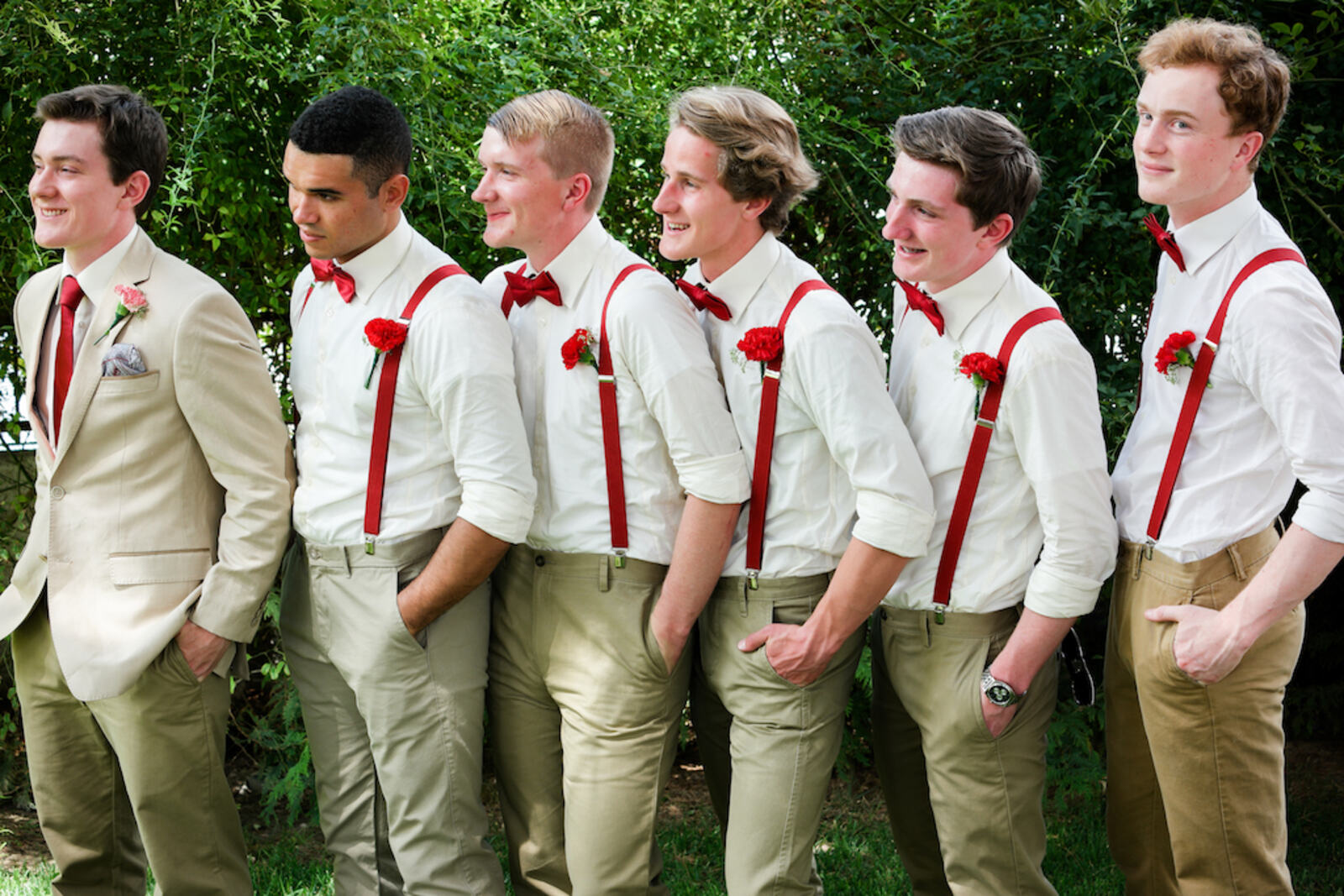 Event photography, group portrait in warm outdoor light