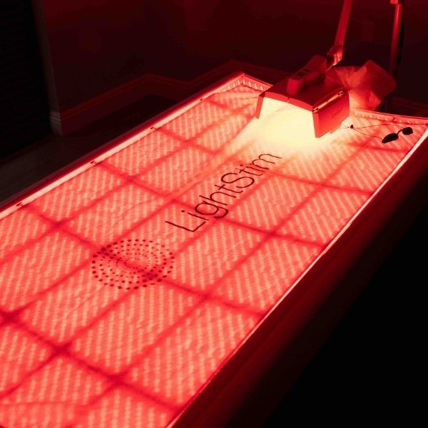 Red light therapy for skin rejuvenation and pain relief