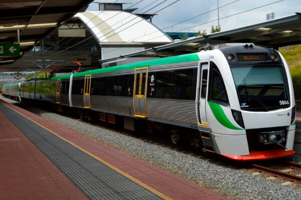 Student managing everyday living costs in Perth