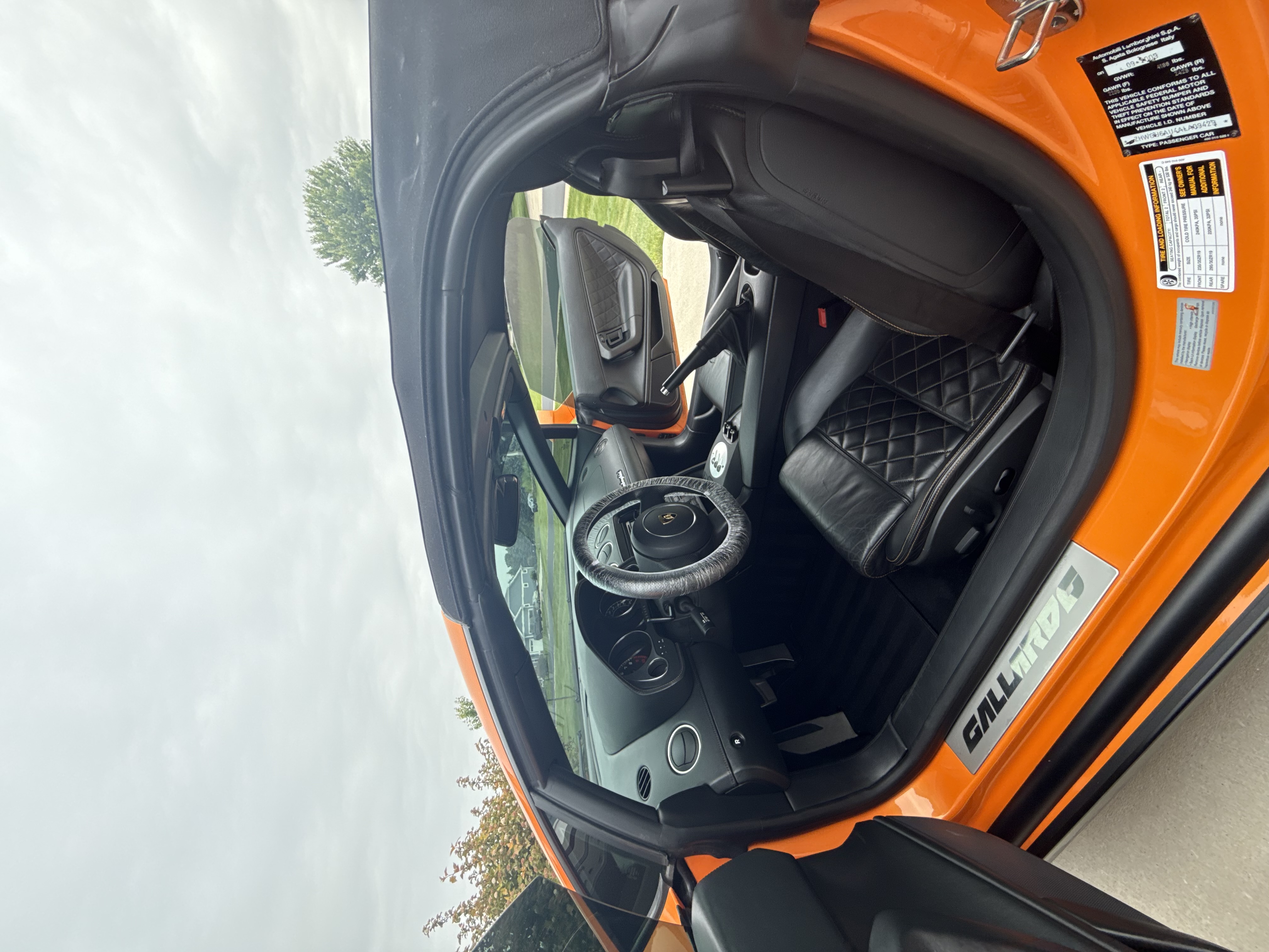 Gallardo interior after