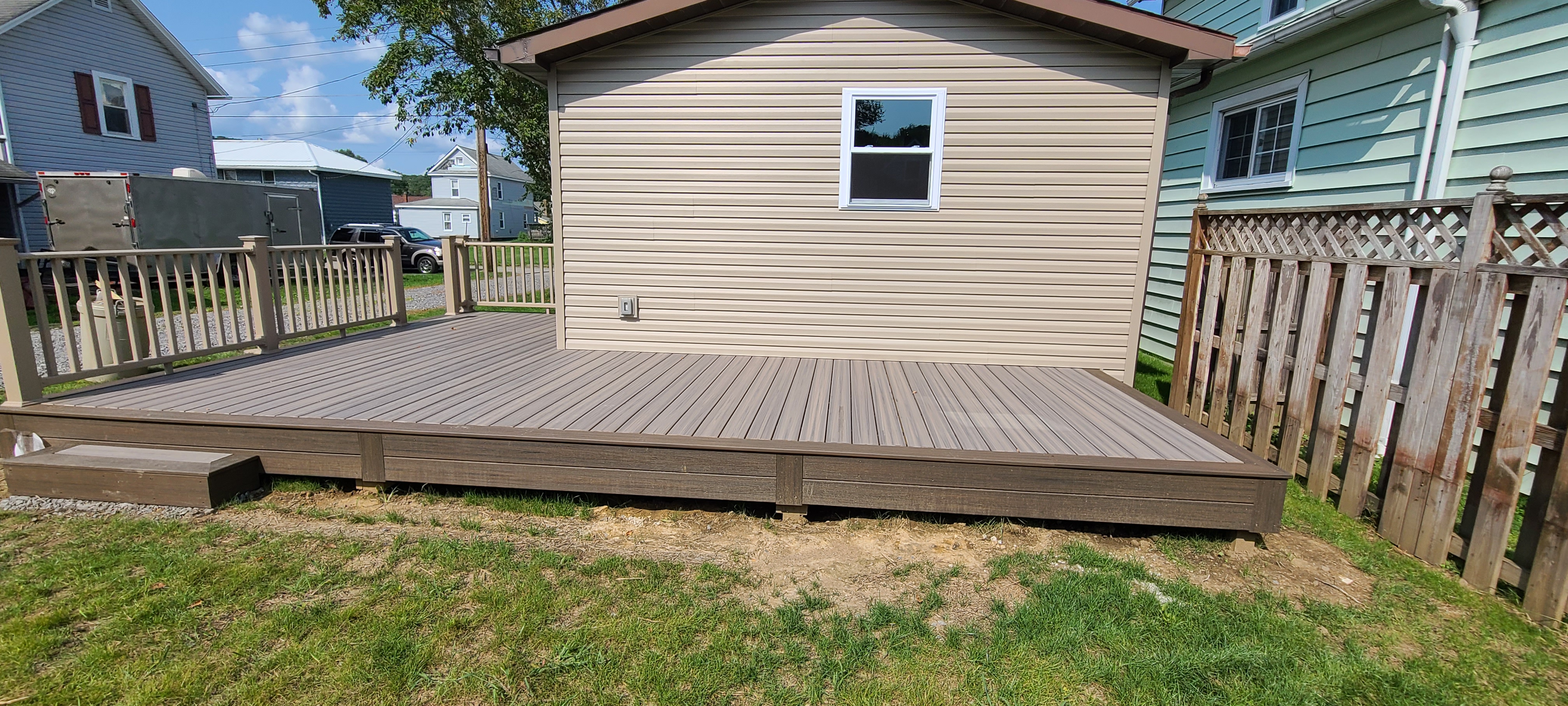  Decks & Outdoor Living