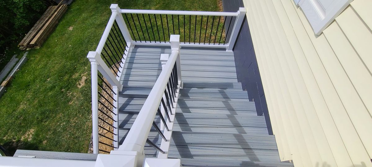  Decks & Outdoor Living