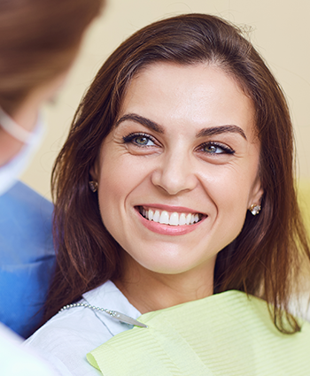 Smile Makeovers and Veneers