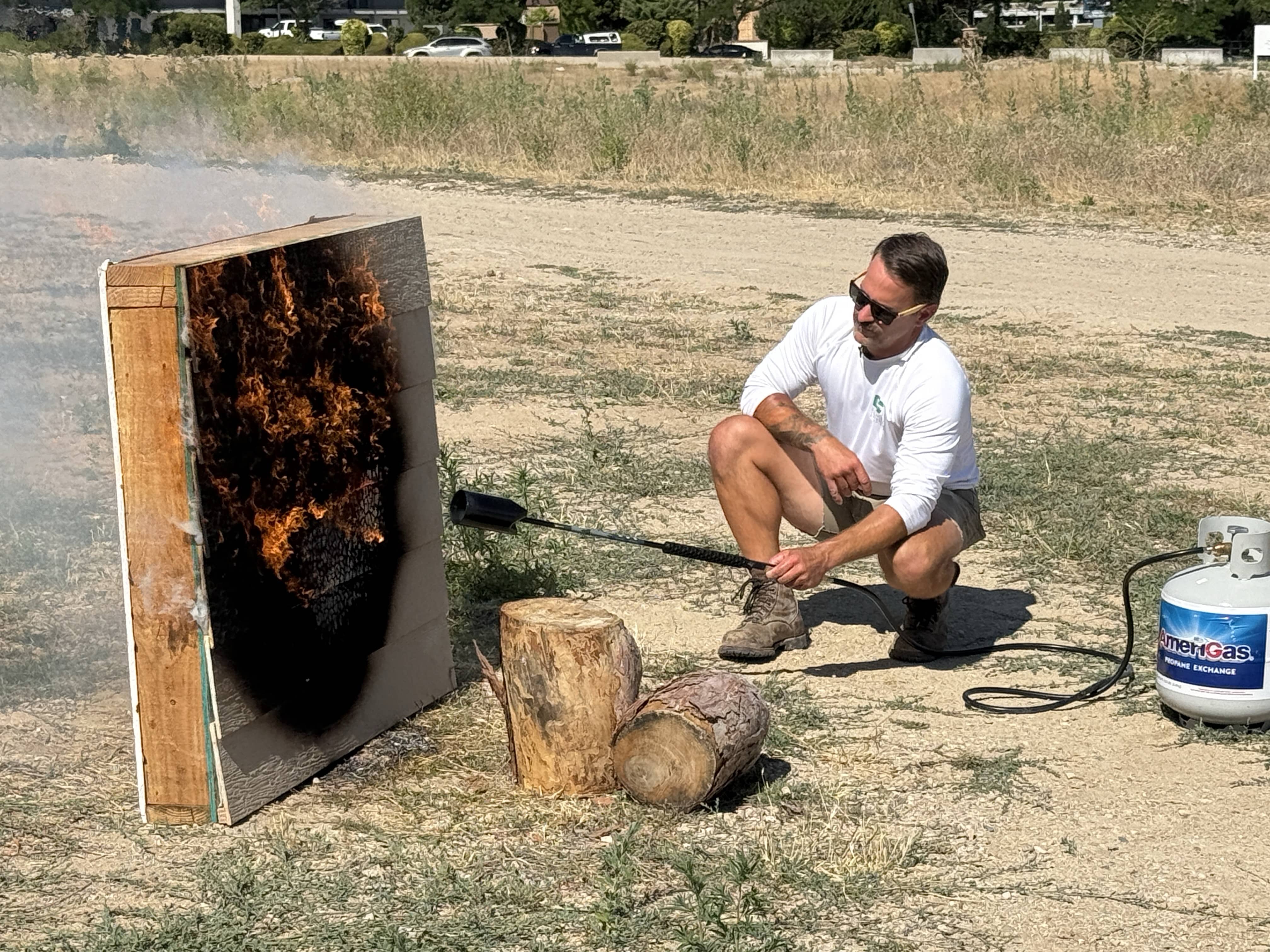 Straw bale wall fire resistance test under direct flame